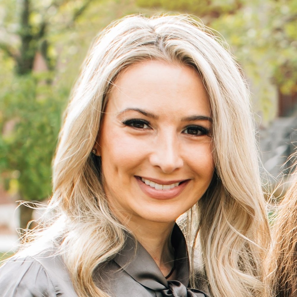 Meet your Posher, Bella